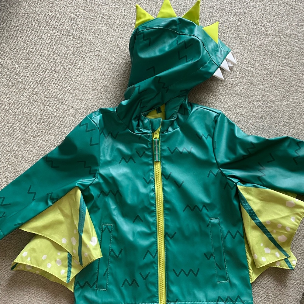 Cat & Jack rain coat Dino with wings, brand new, never been wearing it